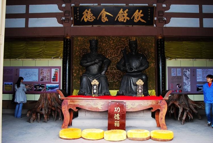 周代末年,七国称王,杜宇始称帝于蜀,号曰望帝.