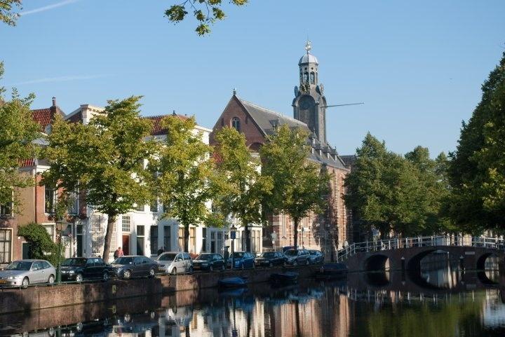 荷兰大学世界排名_世界地图荷兰