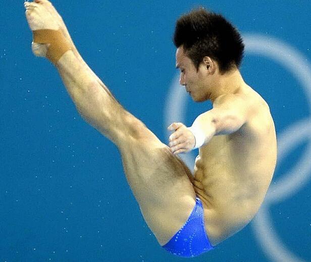男跳水运动员