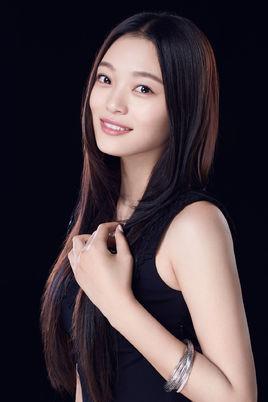 舒雅,1993年9月4日出生于山东菏泽,中国内地女演员.