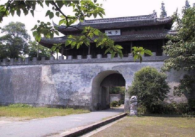 子城,位于嘉兴市中心府前街,原为嘉兴最早的城池,后是嘉兴历代州府