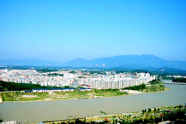 长泰县,福建省漳州市辖县,是一个典型的城市近郊县,县地处闽南金三角