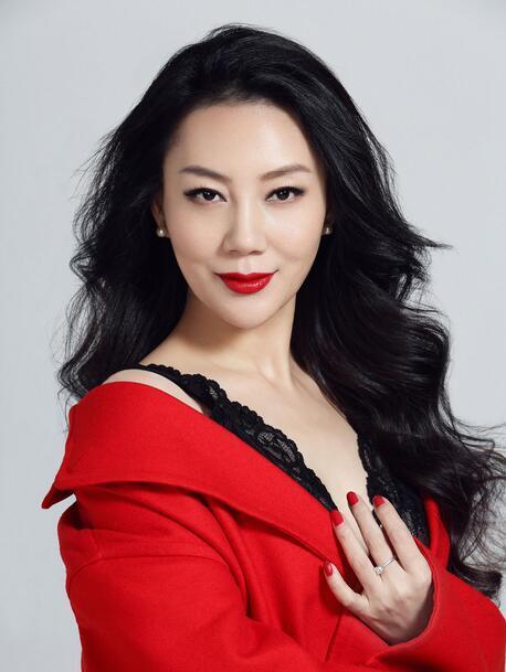 胡彩虹(1976年1月13日-),出生于山西省,中国内地实力派女演员.