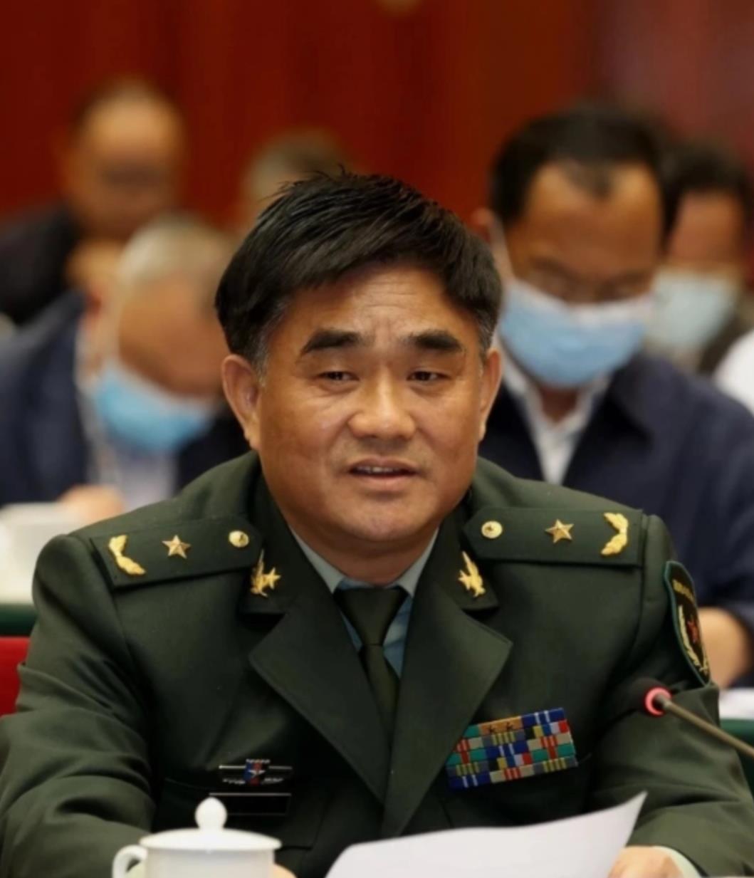 鲁传刚,男,中国共产党党员,中国人民解放军陆军少将.