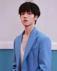 任胤蓬代言费多少钱