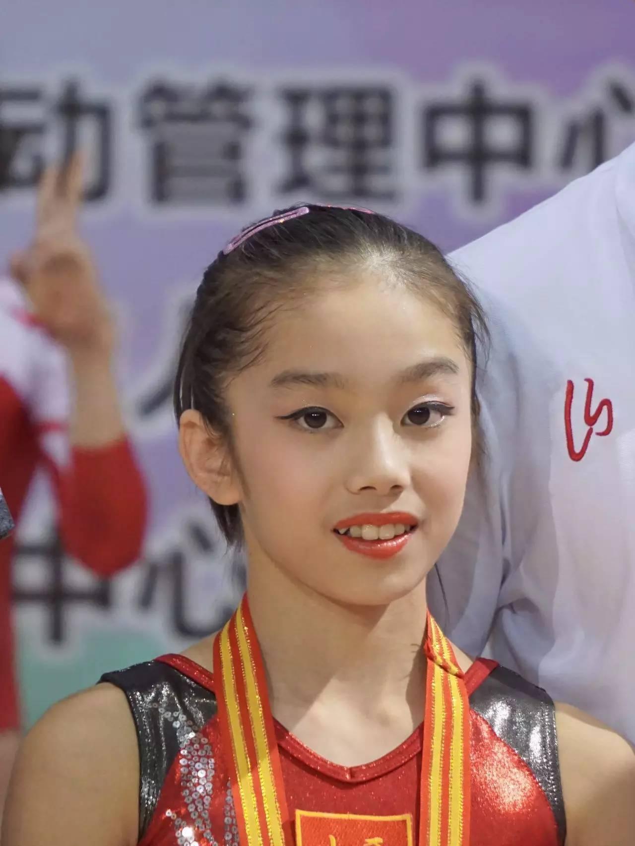 韦筱圆(2004年8月25日-),出生于广西,中国体操运动员.