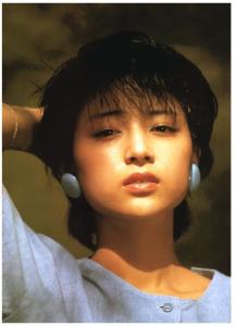 相捧 饰演 市村麻衣子2001年 京都迷宫案内32001年 前进永田町2003年