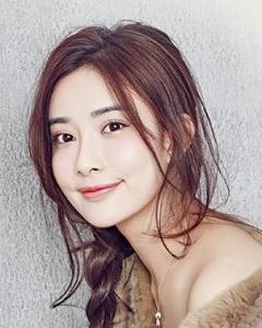 孟子义(zoey,1995年12月5日-),出生于吉林省长春市,毕业于北京电影