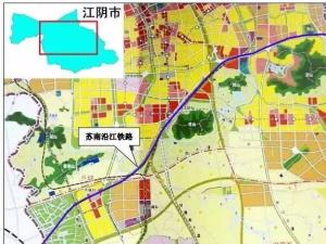 苏南沿江铁路的路线呈西东走向,起于南京市途经句容市,常州市,江阴市