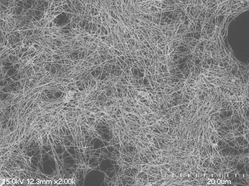 一种新的透明导电体:嵌在透明高分子中的纳米银线薄a new transparent