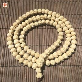 柏香籽,也称百香籽,柏香子,为藏式柏树(柏香树)的种子,原产地为印度