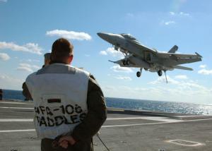 航空母舰(以舰载机为主要作战武器的大型水面