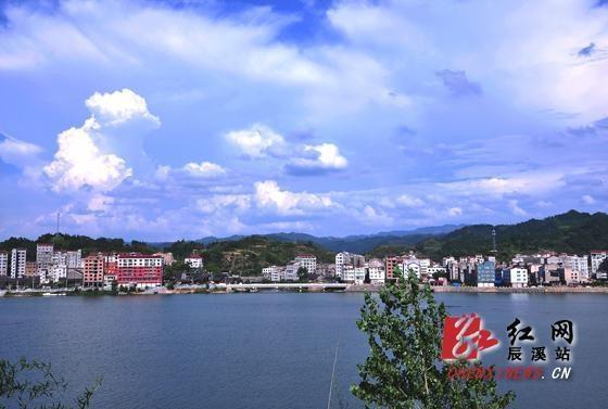 黄溪口镇位于湖南省怀化市辰溪县东南部,沅江边上,辖13个行政村1个