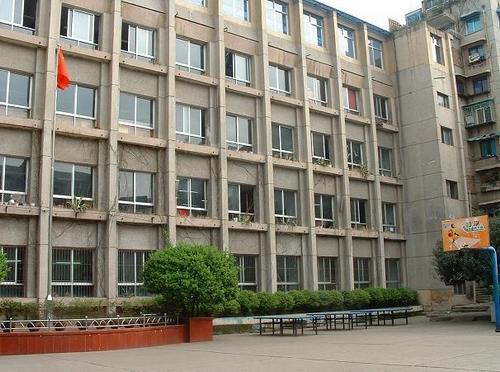贵阳市黔灵小学