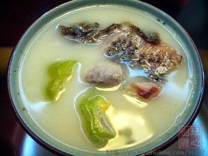 蚌肉苦瓜汤