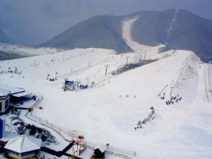  美丽的北京军都山滑雪场