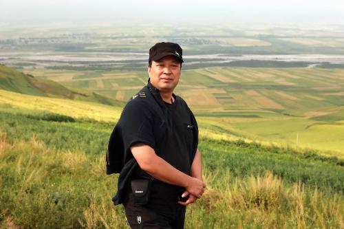 全部版本 历史版本 赵平简介   ◎赵平.号.石鼓山人,1962年出生.