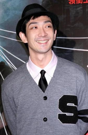 中文名: 李灿森