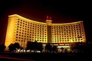 华天大酒店夜景