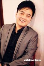 时尚微小说创始人陈鹏先生近照
