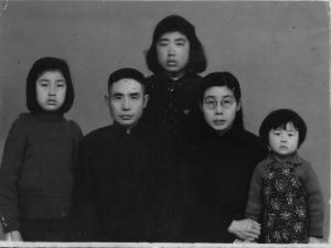 贾题韬先生的全家合影