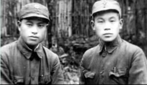 张雍耿(左)