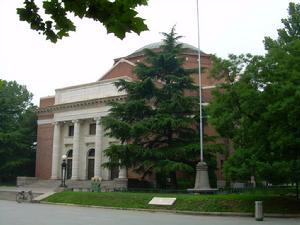 清华大学