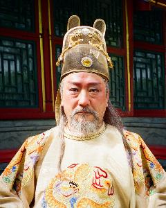 (28集) 《穿越时空的爱恋》剧中饰演 (明朝皇帝)朱元璋(领衔主演)