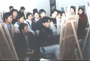 高小华在作范画