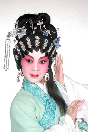 浏览词条   吴晓雯,女,粤剧演员.