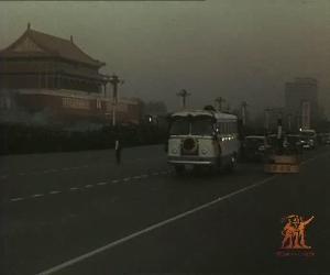 《敬爱的周恩来总理永垂不朽》剧照