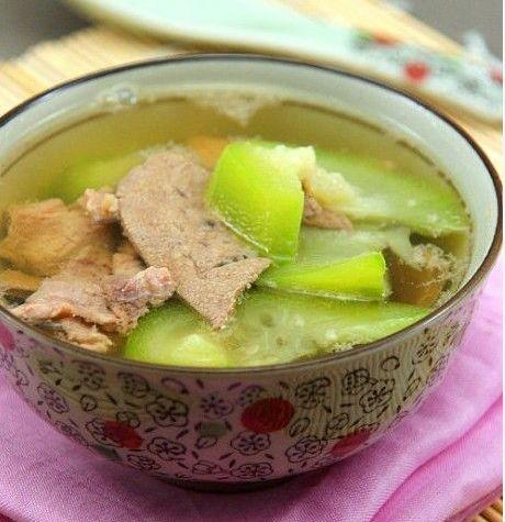 丝瓜猪肝瘦肉汤