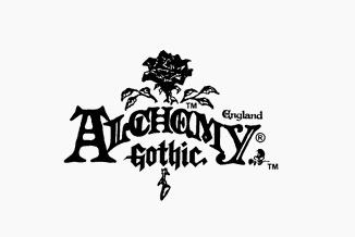 20世纪80年代,近代哥特(gothic)风潮在英国华丽登场,作为之前朋克