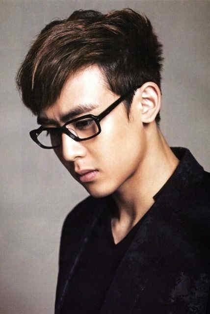 导演,经纪人 毕业于上海戏剧学院 [1]表演系代表作品《心理谋杀》