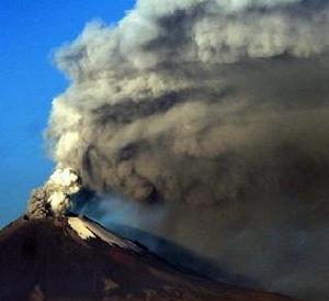 波波卡特佩特火山喷发