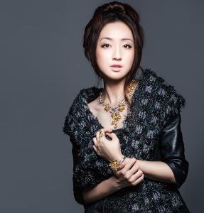 柯佳嬿柯佳嬿,台湾女星,有台湾小桂纶镁之称,形象清纯,2008年在电影