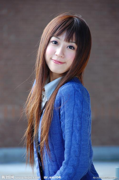 姓名:洪诗涵(曾两次参加台湾著名演唱会小巨蛋,lollipop棒棒堂演唱会