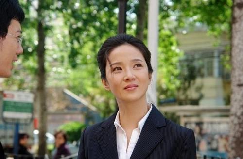 我叫黄英才,我老婆叫周菲,我想帮我宝宝取取个带有我跟我老婆的名字
