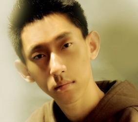铁热沁夫