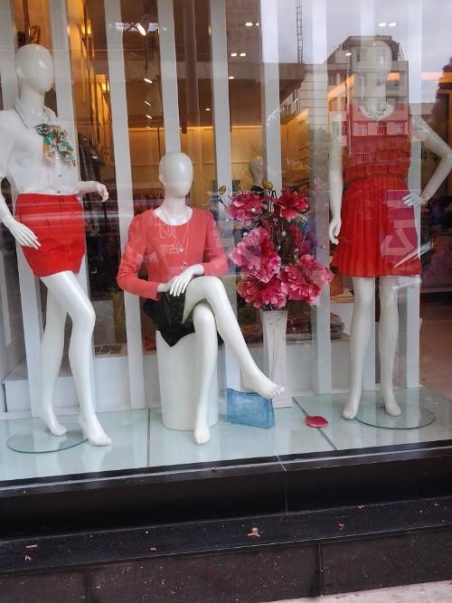 诗睿迪品牌折扣女装