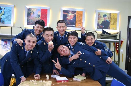 大学生士兵的故事