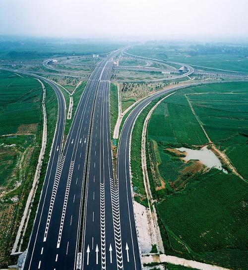 淺析高速公路橋樑擴寬採用新舊橋