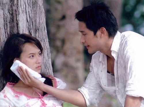 第4集   艾卡娜带女儿莉莉来到度假村,要莉莉好好讨好哥哥;薇妮带伯腾