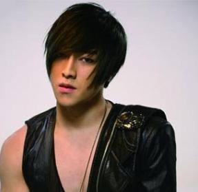 第四个 最好的习惯:不吸烟不喝酒 火之少年 姓名:高宇 英文名:kido