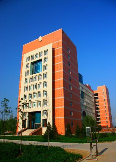 西安医学院好,这个学校正在升级,升级后更名西北医科大学陕西中医药