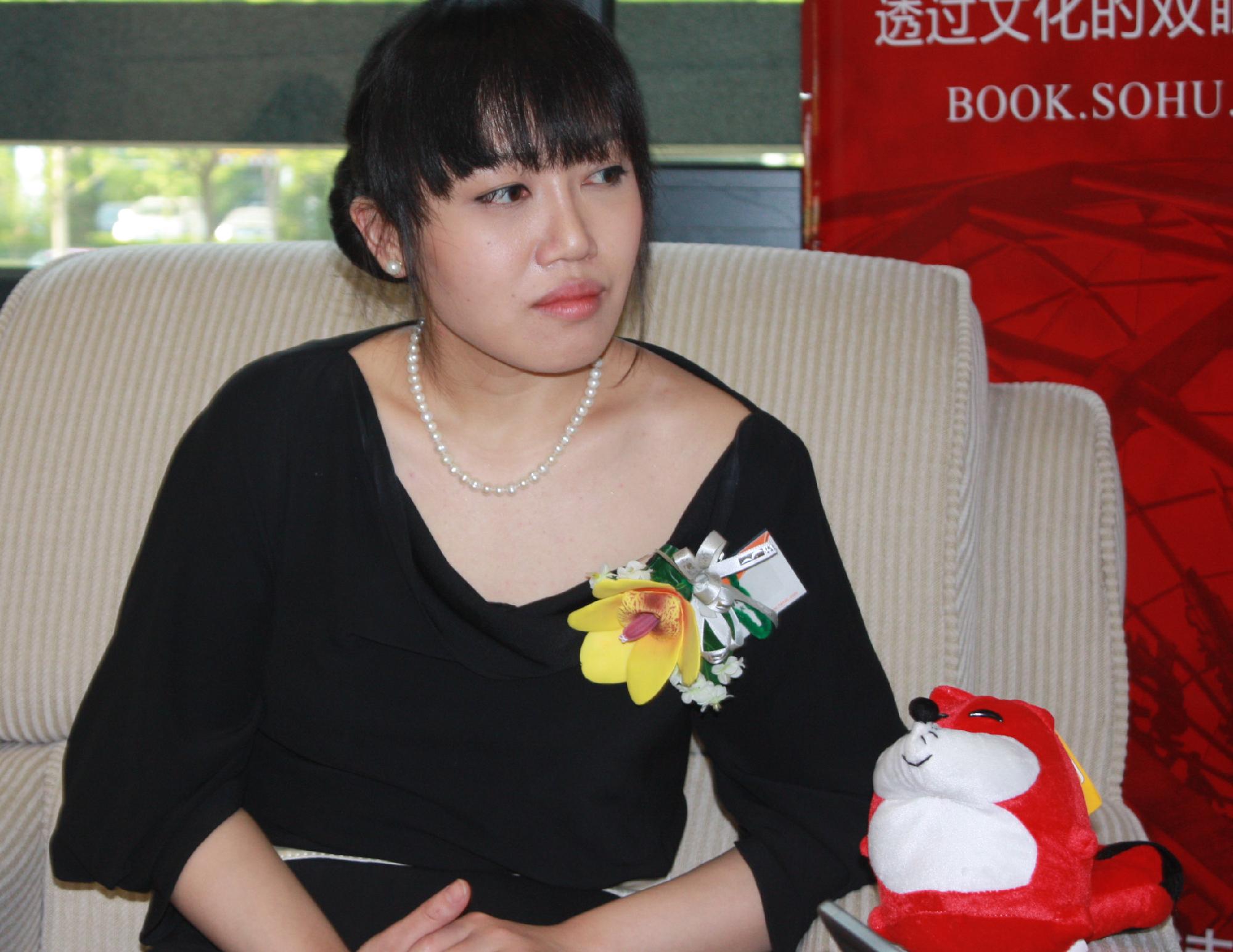 文章 《葵花走失在1890》 2003年8月作家出版社 《樱桃之远》 2004年1