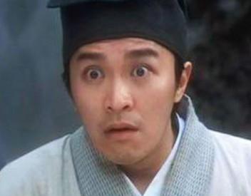 在华府门口卖身葬父一段: 两人杠上,十级肺痨的仁兄第一个动作,想要