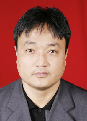 王雄,四川省成都市成华区 双桥子街道办事处领导,享受副局级待遇.