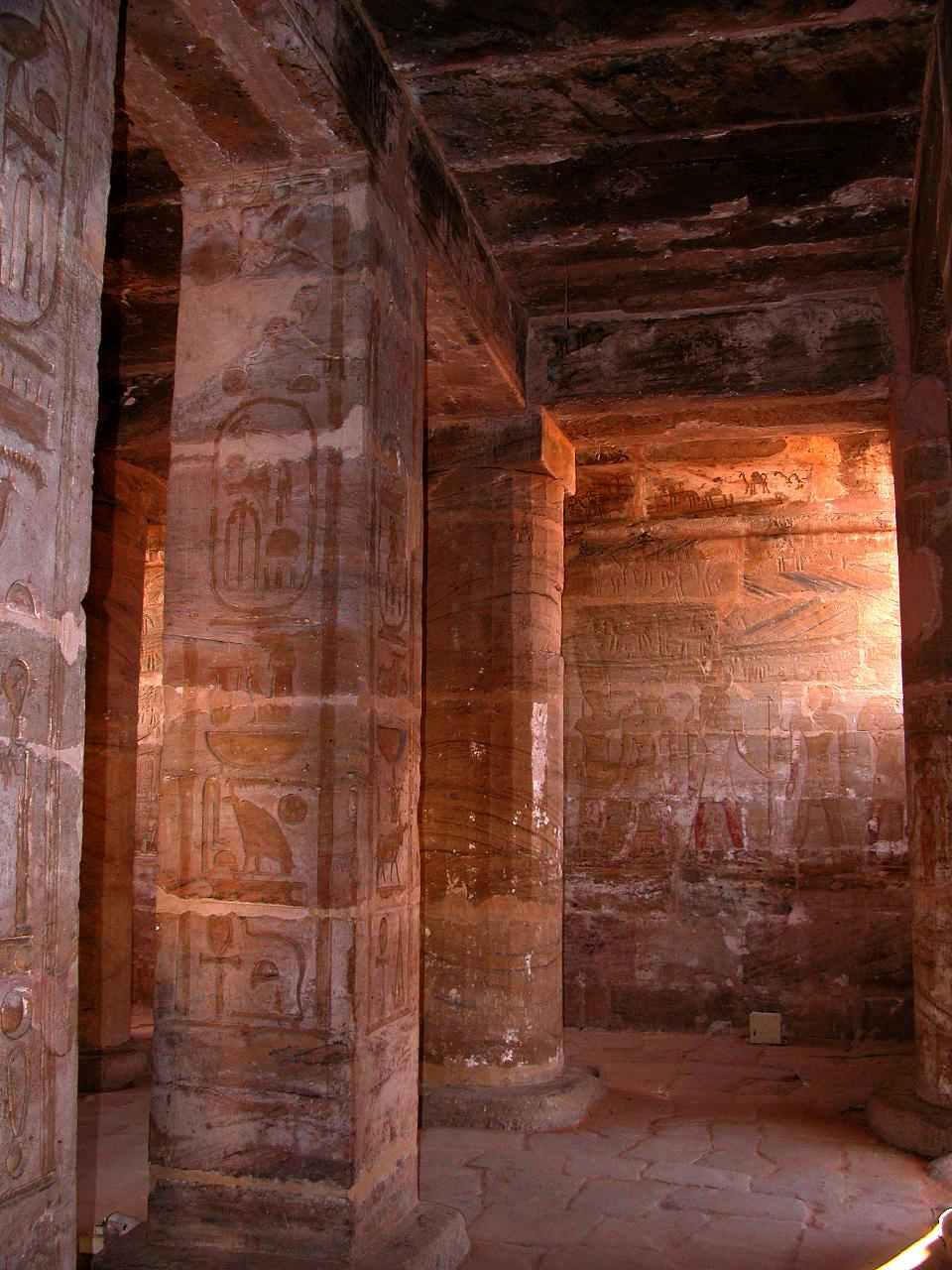 努比亚的阿马达神庙内部