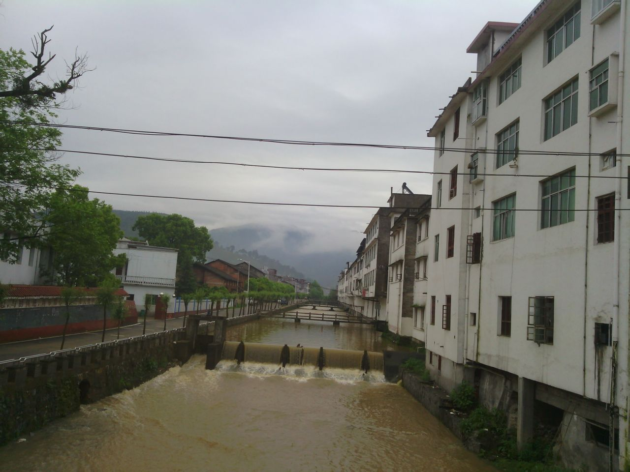 石马镇位于江西省吉安市永丰县东南部,东邻乐安县,属山区丘陵地带